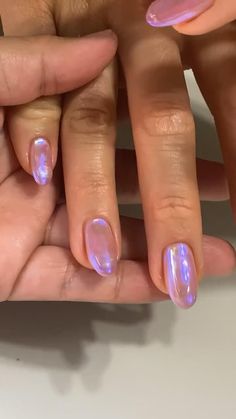 Hailey Bieber Chrome Nails, Hailey Bieber Chrome, Reflective Nails, Milky Nails, Holographic Nails, Minimalist Nails, Fire Nails, Classy Nails, Dream Nails