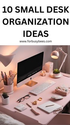 small desk organization ideas Office Desk Organization Ideas Aesthetic, Aesthetic Desk Organization Minimalist, Tidy Desk Aesthetic, Desk Organization Work, Desk Organiser Aesthetic, Desk Organization Home Office, Office Desk Decor For Work Workspaces, Desk Organization Ideas Aesthetic, Desk Organizatin