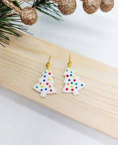 Clay Christmas Earrings, Clay Christmas, Christmas Clay, Polymer Clay Christmas, Earrings Clay, Tree Earrings, Christmas Tree Earrings, Gold Christmas Tree, Earrings Polymer Clay