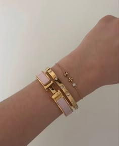 Pink Hermes Bracelet, Bracelet Stack Simple, Pink Hermes, Gold Bracelet Stack, Bracelet Aesthetic, Gold Bracelets Stacked, Hermes Bracelet