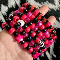 Pink Kandi, Scene Bracelets, Scene Girl Style, Scene Kandi, Scene Goth, Rave Girl, Bracelet Keychains