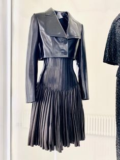 Azzedine Alaïa, Fashion Calendar, Azzedine Alaia, Visual Diary, Traditional Fashion, Clothes Ideas, Looks Style, Leather Dress, Bella Hadid