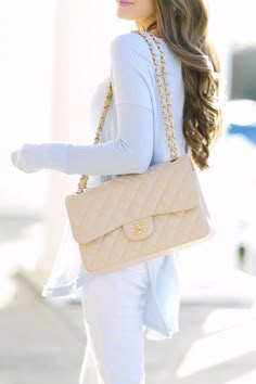 Chanel Clothes, Southern Curls And Pearls, Chanel Outfit, Chanel Jumbo, Classic Flap Bag, Beige Bag, Fashion Weeks, Street Style Inspiration