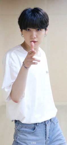 Suga Images, Yoongi Hd Wallpaper, Min Yoongi Cute, Yoongi Hd, Bts Images, Suga Yoongi