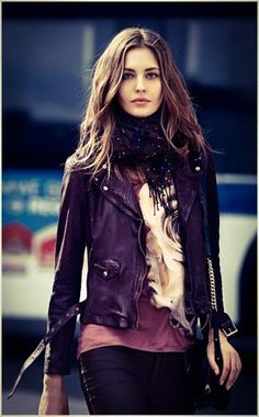 @cute Scarf Fashion Photography, Outfits 2014, Leather Scarf, How To Wear Scarves, 2014 Fashion, Looks Style, Street Styles