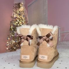 Ugg Bow Boots, Girly Winter, Ugg Boots With Bows, Pink Xmas, Snow Angels, Santa Baby, Just Girly Things