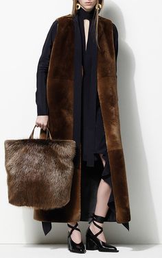 Beaver Fur Shopping Bag by MARNI for Preorder on Moda Operandi Winter Bag, Fur Waistcoat, Pre Fall 2016, Fur Gilet, Fall Fashion 2016, Fur Bag, 2015 Fashion, 2016 Fashion