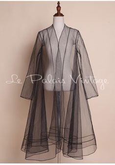 cover only Vintage retro pinup 1950 transparent jacket cover dress night gown 【Brand】le palais vintage 【Fabric】Mesh 【size: one size [Thickness] Ultra-thin is suitable for summer 【Flexibility】None 【Colour: Black Transparent Jacket, Ethno Style, Retro Pinup, Dress Night, Couture Mode, Abayas Fashion, Dress Cover, Mode Vintage, Fashion Sewing