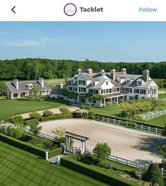 Luxurious Ranch Home, Equestrian House Exterior, Dream House On Land, Stable House Home, Rich Horse Stables, Country House With Land, Country House With Horses, Equestrian Home Exterior, Rich Farm Life Aesthetic