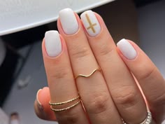 What Do White Nails Mean, Confirmation Acrylic Nails, First Communion Nails Designs, Cross Designs Nails, Confirmation Nail Inspo, Gold Cross Nail Art, Conformation Nails Short, Cute Nails Not Acrylic Short, Holy Communion Nails