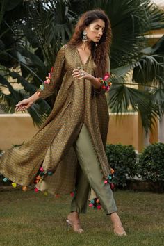 Satin Tunic, Green Tunic, Indo Western, Stylish Dress Designs, Designer Dresses Indian, Indian Fashion Dresses, Kurta Designs, Indian Designer Wear, Pant Set