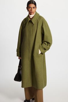 Yarn Spinning, Green Wool Coat, Herringbone Coat, Tailored Coat, Green Coat, Wool Blend Coat, Coat Outfits, Knitwear Men, Fashion Fits