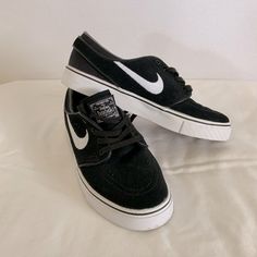 Men’s Size 4 Nwot Brand New, Never Worn Nike Sb Nike Skateboarding & Co. Trademark Nike Stefan Janoski, Nike Skateboarding, Nike Sb Stefan Janoski, Stefan Janoski, Nike Sb, Mens Shoes Sneakers, Nike Men, Nike Shoes, Skateboard