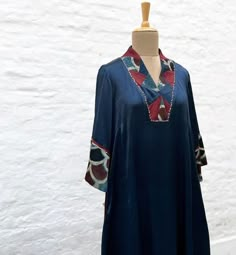 Ajrakh Suit Designs, Ajrakh Kurta Designs, Ikkat Kurta Designs, Collar Kurti Design, Bandhani Dress