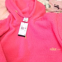 Nike Fuzzy Sweatshirt Nwt Cozy Fit Fleece Tops For Spring, Spring Fleece Tops With Cozy Fit, Nike Fleece Hooded Top, Nike Hooded Fleece Top, Pink Fleece Winter Top, Winter Sportswear Fleece Tops, Pink Fleece Top For Winter, Winter Pink Fleece Top, Nike Winter Fleece Hoodie Jacket