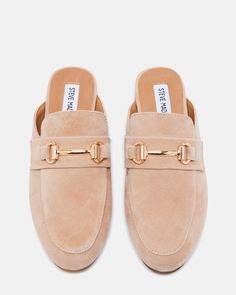 Kandi Camel Suede Loafers | Camel Designer Loafers for Women – Steve Madden Casual Fall Shoes, Fall And Winter Shoes, How To Style Loafers, Capsule Work Wardrobe, Suede Loafers Women, Corporate Girly, Steve Madden Mules, Tan Mules, Pointed Loafers