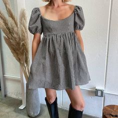 Daytime Dress for Women with Simple Geometry Print Delfina Dress, Elegant Lounge Wear, Ciao Lucia, Dress Weights, Daytime Dresses, Womens Black Dress, Gingham Dress, Mini Dresses Summer, Plaid Dress