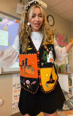 Whimsical Teacher Outfit, Fun Cardigan Outfit, Halloween Vest Outfit, Eclectic Teacher Outfits, Teacher Outfit Ideas Elementary, Ms Frizzle Inspired Outfits, Art Teacher Outfits Elementary, Teacher Halloween Outfits, Vintage Teacher Outfits