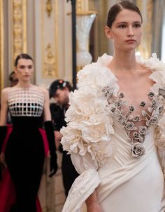 Autumn-Winter 2023/24 – Tamara Ralph Tamara Ralph, Haute Couture Jewelry, Define Art, Fashion Moments, Summer Projects, Winter 2023, Couture Dresses, Couture Fashion, Formal Wear