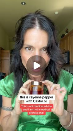 Cayenne Pepper And Castor Oil, Castor Oil And Cayenne Pepper, Castor Oil For Liver, Holistic Health Remedies, Home Health Remedies, Natural Pain Relief, Healing Food, Health Knowledge, Cayenne Pepper