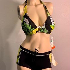 Hula Honey Bikini Women’s Swimsuit Set Black Tropical Floral Top Top Halter, Bottom Boy Short Nwt Retail$40 Size S Bottom L Top Jrs Y2k Bathing Suit, Swimsuit Shorts, Bathing Suit Shorts, Swimsuit With Shorts, Oasis Fashion, Top Halter, Swimsuit Set, Top Top, Mini Shorts