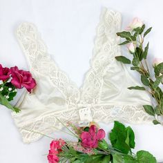 Nwt Vintage 90s Deadstock Romantic Cream White Unlined Sheer Bra / Bralette, Size 36b / M Such Pretty Vintage Lingerie Comfortable Everyday Bra Slightly Sheer Brand Is Leonisa Unworn Vintage Deadstock From The Liquidation Of A Small Boutique That Had Been Out Of Business For Years Overall Pretty Vintage Lingerie Thanks For Looking! Measurements (Flat): Bust 14.5" Band 13.5" Length (Top Of Strap To Bottom Of Band) 12" Sheer Bra, Small Boutique, Unlined Bra, Everyday Bra, Vintage Lingerie, Cream White, Women's Intimates, Bralette, Vintage 90s