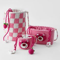 Adorable handmade crochet Strawberry Bear purse/bag. Each bag has a pretty cotton strawberry embroidered to close. There is a colorful shoulder strap, this would make a perfect gift or stylish accessory. Measures : -Small 10cm*10cm*7.5cm, 99g -Medium 20cm*9cm*11cm 152g -Large 15cm*15cm*21cm,219g Each handbag is lovingly made to order. Thank you for visiting my shop! I can't wait to bring you more creations. Have a wonderful day!