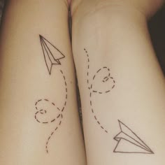 Sister Tattoo Designs, Tattoo Diy, Matching Best Friend Tattoos, Sibling Tattoos, Cat Tattoos, Tiny Tattoo