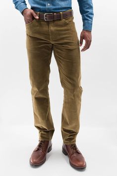 DEVIL-DOG® Dungarees Corduroy Pants in Hillside. Our stretch corduroy pants offer the perfect blend of comfort and sophistication. These slim-fit tan corduroy pants are a versatile addition to your wardrobe. Upgrade your attire with the best in tan stretch pants. Tan Corduroy Pants, Devil Dogs, Corduroy Pant, Comfortable Jeans, Polo Tees, Chino Jeans, Pocket Pants, Stretch Pants, Corduroy Pants