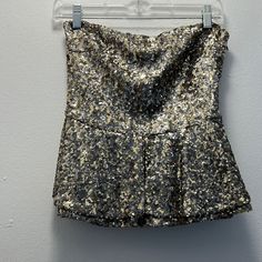 Zara Sequin Stretch Gold Strapless Top In Excellent Condition Zara Sequined Tops For Night Out, Zara Embellished Party Tops, Zara Sequin Top, Zara Sleeveless Sequin Top, Zara Cheetah Print Top, Zara Tops, Strapless Top, Zara, Womens Tops