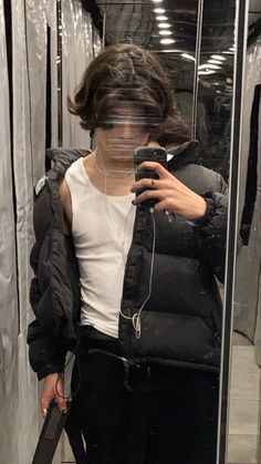 Jacket Tank Top Outfit, Clothes Aesthetic Winter, Tank Top Outfits Men, Hot Hairstyles, Hairstyles Diy, Model Clothing, Tank Top Outfit, Spring Ootd, Men Rings