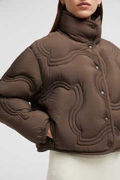 A visually striking design, the Beryl down jacket's geometric pattern is reminiscent of the curves of the brand's logo. The short puffer is crafted from nylon with an ultra-soft finish and paired with lightweight lining. Featured in an oversized silhouette, the versatile warmer adds a finishing touch to a range of looks. Short Puffer Outfit, Designer Puffer Jacket, Cool Outerwear, Puffer Pattern, Puffer Jacket Pattern, Puffer Jacket Design, Puffer Fashion, Puffer Hoodie, Moncler Jacket Women