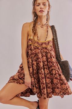 Free Spirit Outfit, Bohemian Sundress, Mini Sundress, Boho Chic Outfits, Trapeze Dress, Fashion People, Style Crush, Woven Dress, Smock Dress