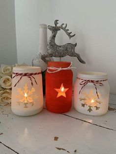 Diy Christmas Candles Jars, Christmas Glass Bottle Crafts, Upcycled Christmas Gifts, Upcycle Glass Jars, Christmas Glass Jars, Upcycled Jars, Christmas Candle Jars, Crafts With Glass Jars