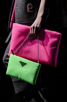 Fashion Advertising, Fall 2018, Louis Vuitton Twist Bag, Milan Fashion, Creative Fashion, Milan Fashion Week, Designer Collection, Fashion News, Milan