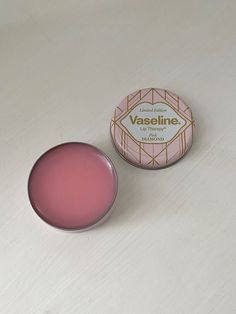 Vaseline Pink Diamond, Vaseline Lip Balm Aesthetic, Lip Balm Aesthetic, Lip Balm Tin, Haut Routine, Vaseline Lip Therapy, Lip Balm Collection, Vaseline Lip, Pink Lip Gloss