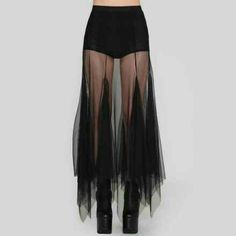 skirt Style Hippie Chic, Looks Black, Grunge Goth, Dark Fashion, Goth Fashion, Gothic Fashion, Alternative Fashion, Karl Lagerfeld, Diy Clothes