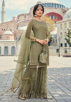 Embroidered Net Pakistani Suit in Dusty Green : KCH4848 Green Sharara, Orang India, Gharara Suits, Embroidered Sharara, Sharara Designs, Desi Dress, Gaun Fashion, Salwar Kamiz, Sharara Suit