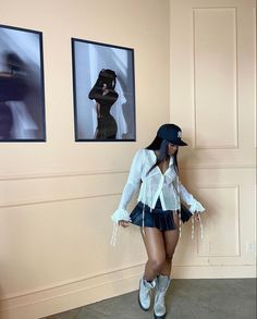 Outfit Black Women, Denim On Denim, Streetwear Fashion Women, Baddie Outfits Casual, How To Pose, Cute Simple Outfits, Mode Inspiration, Lookbook Outfits