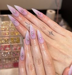 Nagel Design, Nails 2023, Gem Nails, Uñas Acrilicas, Beautiful Nail Designs, Beauty Stuff, Nail Inspiration, Nails Inspo