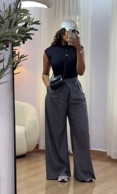 Full Black Outfit Women, Black Women Outfits Winter, Pants Modest Outfit, Casual Slacks Outfit Street Style, Simple Put Together Outfits, Casual Outfits Black Women, Modest Baddie Outfits, Baddie Brunch Outfit, Modest Streetwear