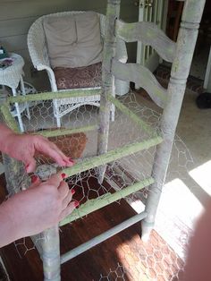 Planter Chairs for the Garden – Guest Post – The Redneck Rosarian Container Planting, Interior Vintage, Garden Yard Ideas, Diy Garden Projects