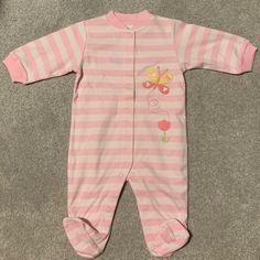 Pink Carter’s Onesie, 3-6 Months. Long Sleeve And Full Leg Coverage, Snaps On Stomach Area. Cute Embroidered Flower And Butterfly. Will Bundle With Other Baby Clothes As Requested. Melody Christmas, Pink Baby Clothes, Baby Pink Clothes, Heart Onesie, Pink Onesie, Flower And Butterfly, Baby Bunting, Girl Sleeping, Footie Pajama