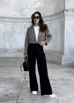 Cropped Blazer Wide Leg Pants, Black Blazer Outfit Aesthetic, High School Party Ideas, Black Wide Pants Outfit Classy, Black Formal Pants Outfit, Black Cropped Blazer Outfit, Cropped Blazer Outfit Street Style, Graduation Party Ideas Decorations, Court Outfits