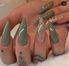 Acrylic Nails Stiletto, Long Almond Nails, Green Acrylic Nails, Summer Nail Art, Stiletto Nails Designs, Fall Acrylic Nails, Almond Acrylic Nails, Neon Nails, Nailed It