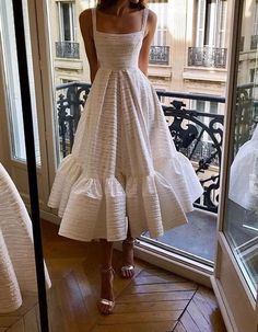 Awesome fashion clothes for stylish women . Prom Formal Evening Party Dresses / friday dresses in new fashion Midi Wedding Guest Dress, Sukienki Maksi, Dress Graduation, Alex Perry, Summer White, Mode Inspo, Evening Party Dress, Mode Vintage, White Short