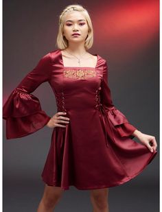 House Of The Dragon Dress, House Of The Dragon Rhaenyra, Targaryen Cosplay, Dragon Dress, The Iron Throne, Hot Topic Dresses, Rhaenyra Targaryen, Iron Throne, House Of The Dragon