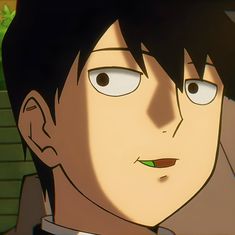 an anime character with black hair and green eyes