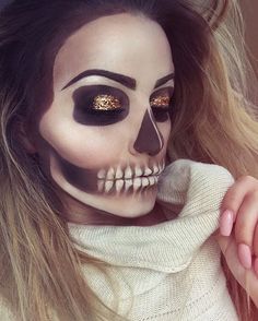 Pin for Later: 62 Terrifyingly Cool Skeleton Makeup Ideas to Try For Halloween Make Carnaval, Halloween Makeup Diy, Skeleton Makeup, Cool Halloween Makeup, Special Fx Makeup, Sugar Skull Makeup, Character Makeup