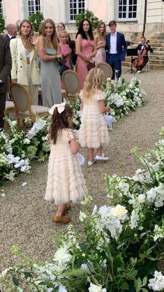 Boho Chic Wedding Attire Guest, Flowergirls Dress, Spring Wedding Aesthetic, Shot Board, Cool Girl Wedding, Tulsa Wedding, Destination Wedding Ideas, Garden Party Wedding, Wedding Goals